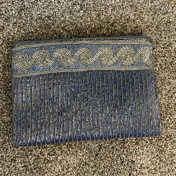 Vintage and stunning, La Regale hand beaded hand bag/clutch Blue Silver - Picture 5 of 9